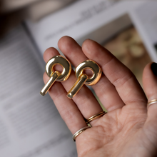  Olivia Earring