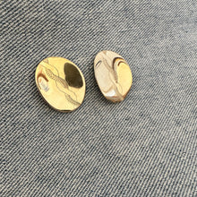  Carrie Earrings