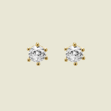  CZ Studs